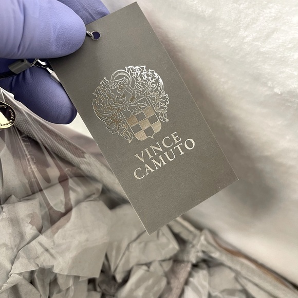 Vince Camuto make up travel bag, NWT - Picture 6 of 7